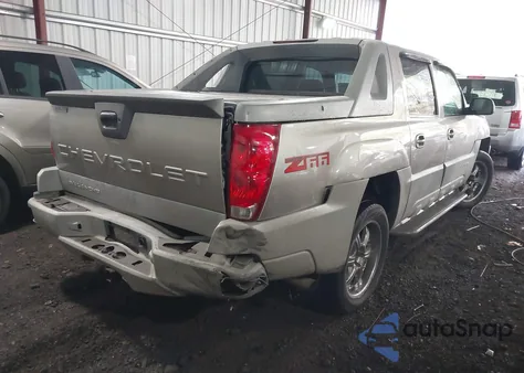 2002 Chevrolet Avalanche 1500 из США, поврежденный, VIN 3GNEC13T02G117284